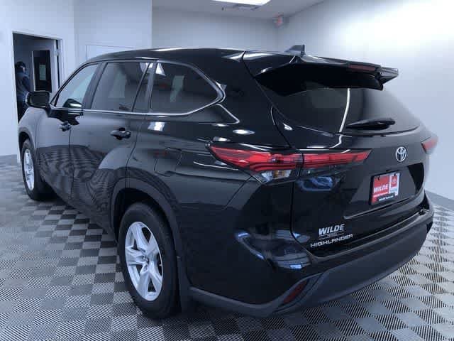 Thumbnail: 2023 Toyota Highlander - 12