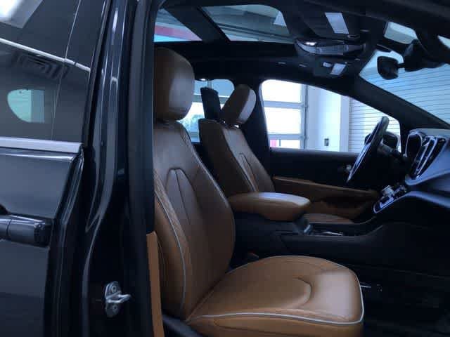 Thumbnail: 2021 Chrysler Pacifica - 24