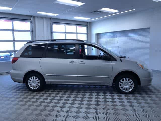 Thumbnail: 2005 Toyota Sienna - 34