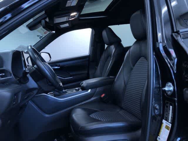 Thumbnail: 2025 Toyota Highlander - 15