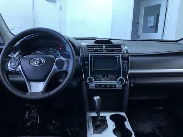 Thumbnail: 2012 Toyota Camry - 18