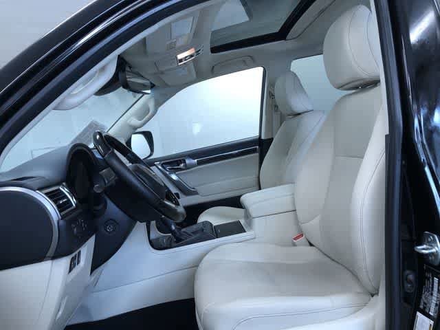 Thumbnail: 2022 Lexus GX - 19