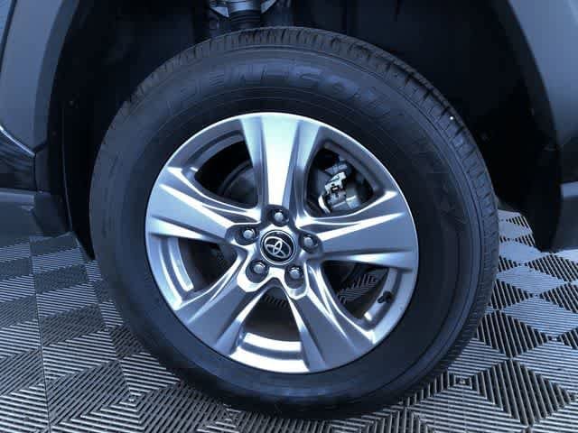 Thumbnail: 2025 Toyota RAV4 - 16