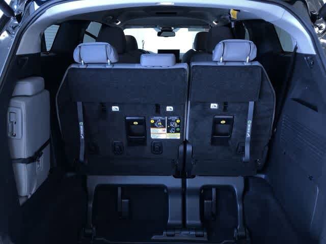 Thumbnail: 2026 Toyota Sienna - 31