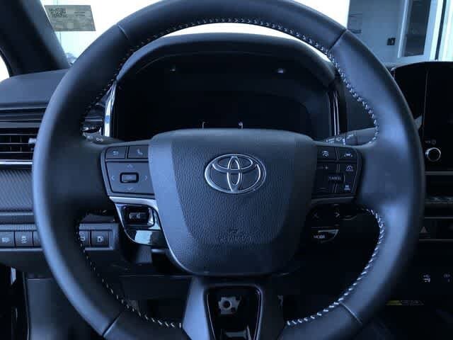 Thumbnail: 2025 Toyota Camry - 25