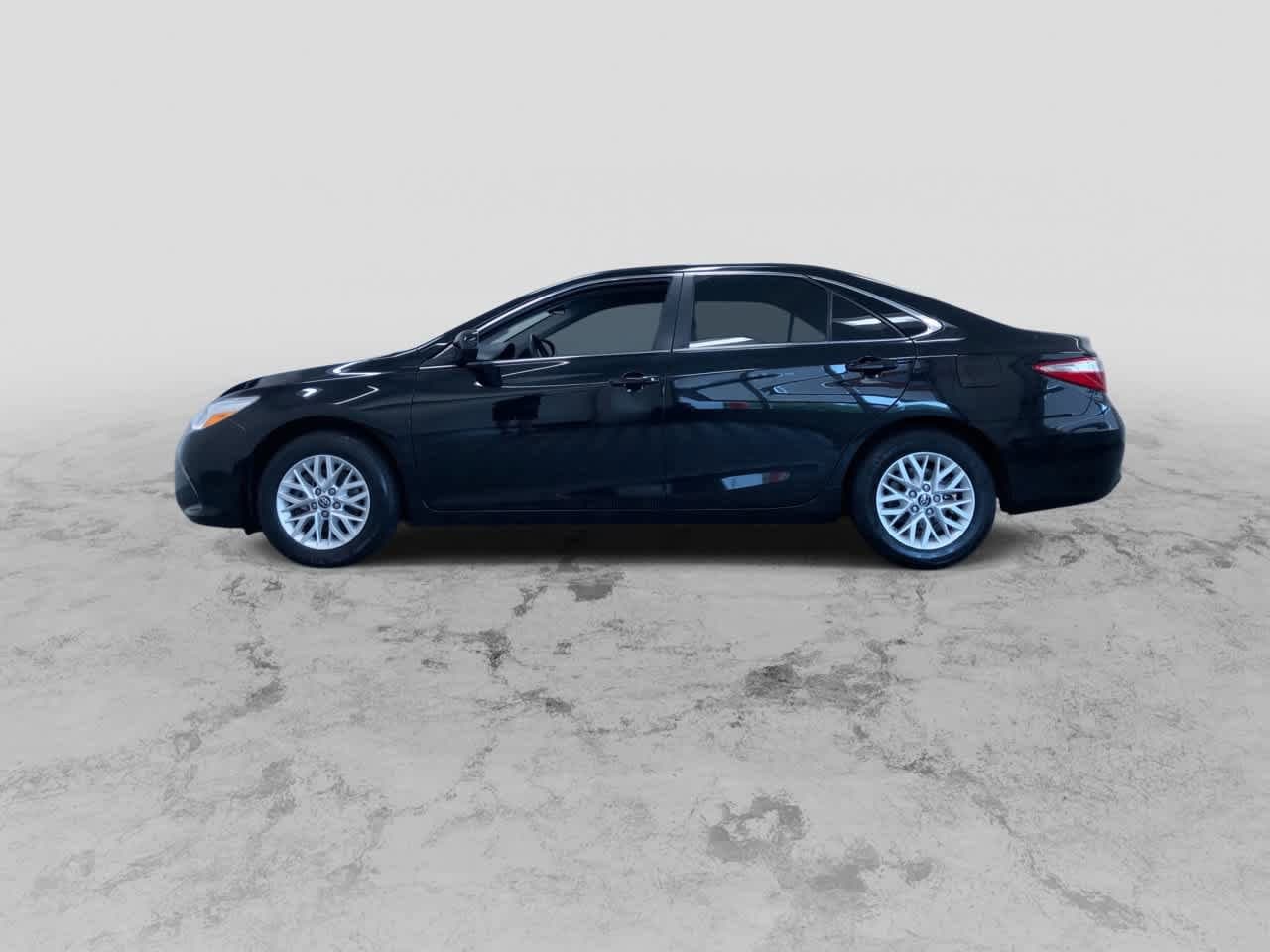 Thumbnail: 2017 Toyota Camry - 6