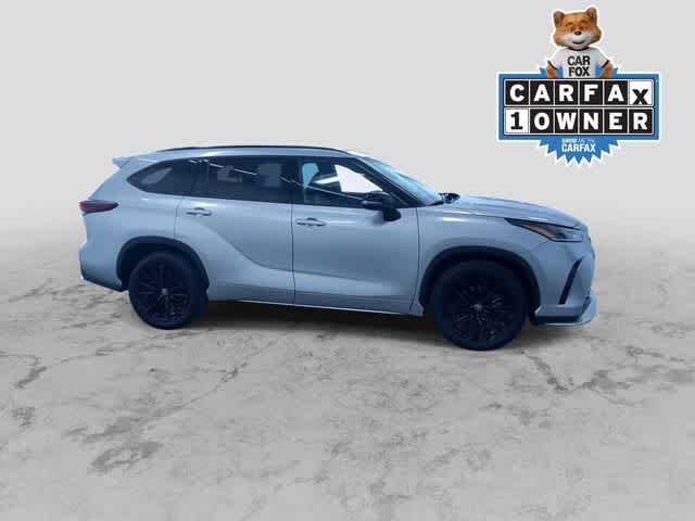 Thumbnail: 2025 Toyota Highlander - 2