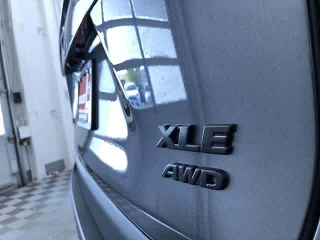 Thumbnail: 2025 Toyota RAV4 - 15