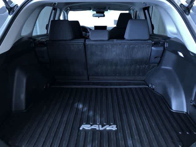 Thumbnail: 2025 Toyota RAV4 - 31