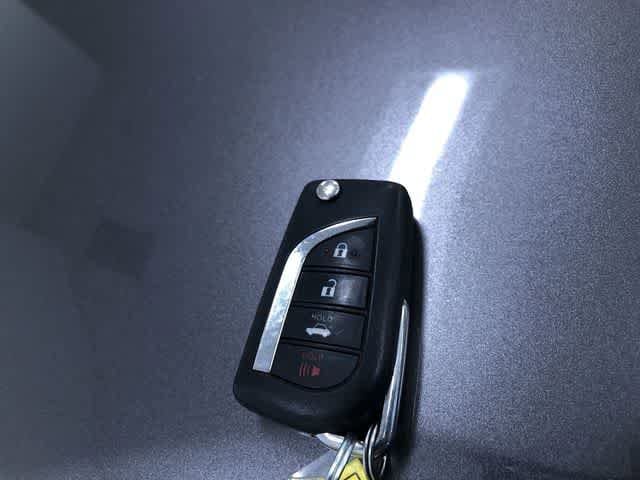 Thumbnail: 2023 Toyota Camry - 32