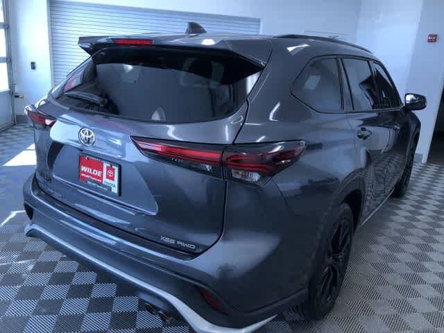 Thumbnail: 2025 Toyota Highlander - 35