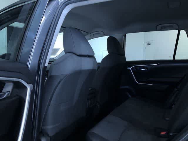 Thumbnail: 2022 Toyota RAV4 - 12