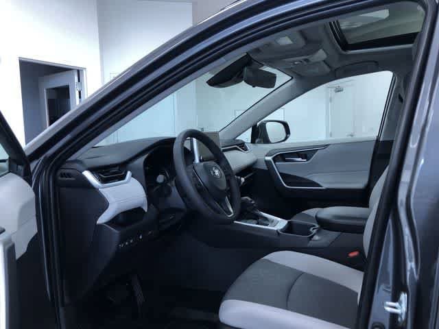 Thumbnail: 2025 Toyota RAV4 - 10