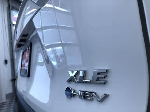 Thumbnail: 2025 Toyota RAV4 - 16