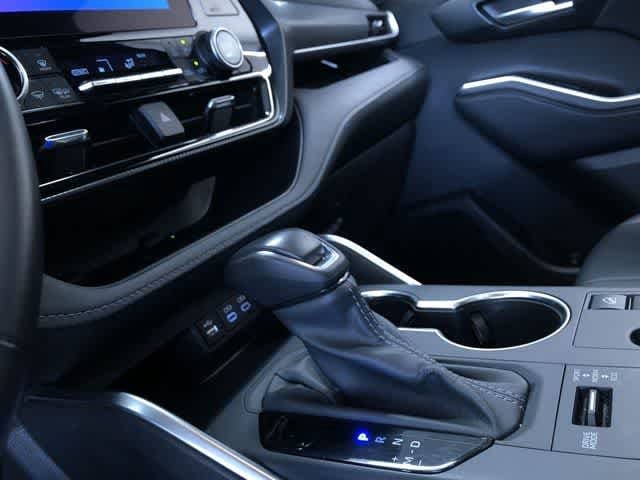 Thumbnail: 2025 Toyota Highlander - 28
