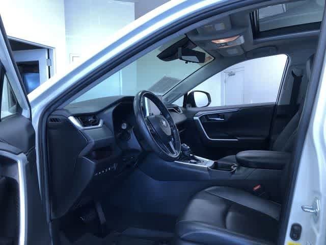 Thumbnail: 2020 Toyota RAV4 - 10