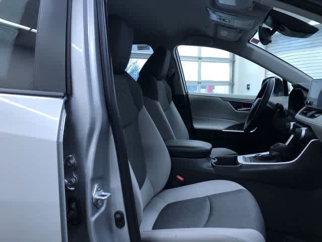 Thumbnail: 2025 Toyota RAV4 - 14