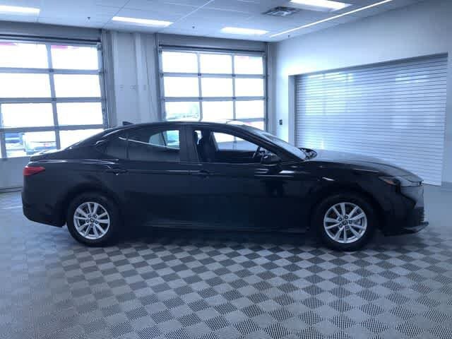 Thumbnail: 2025 Toyota Camry - 25