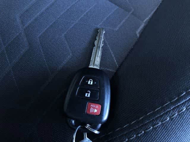 Thumbnail: 2018 Toyota Tacoma - 26