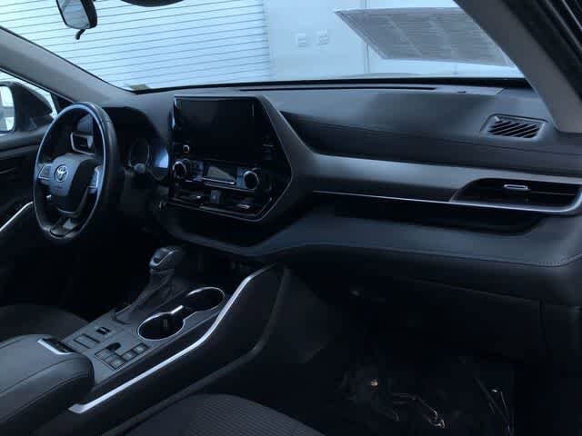 Thumbnail: 2024 Toyota Highlander - 25