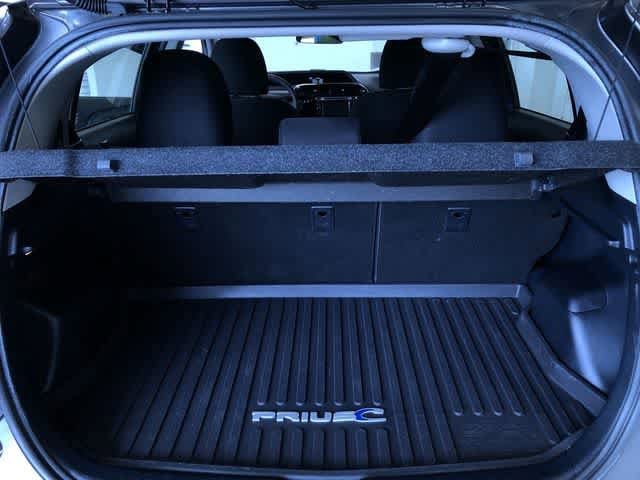 Thumbnail: 2018 Toyota Prius c - 30