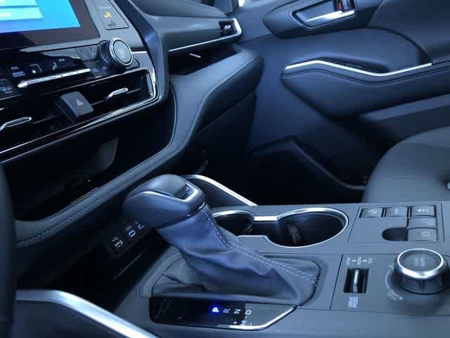 Thumbnail: 2025 Toyota Highlander - 31