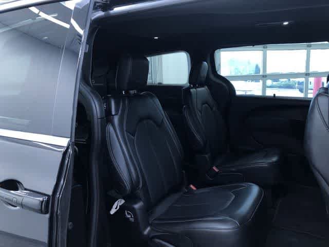 Thumbnail: 2025 Chrysler Pacifica - 21