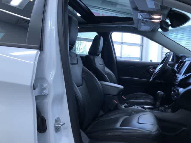 Thumbnail: 2023 Jeep Cherokee - 22