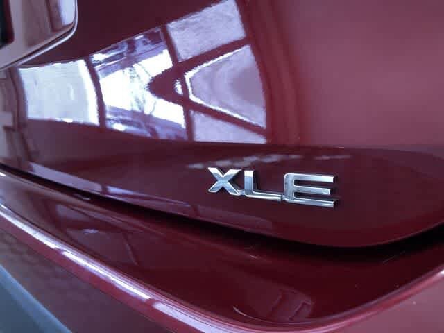 Thumbnail: 2021 Toyota Highlander - 16