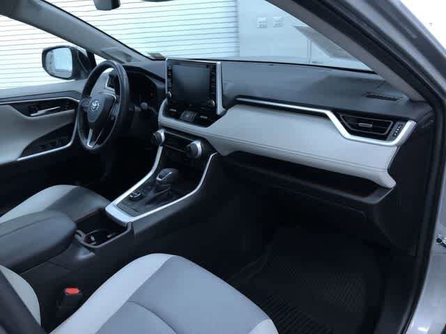 Thumbnail: 2022 Toyota RAV4 - 23