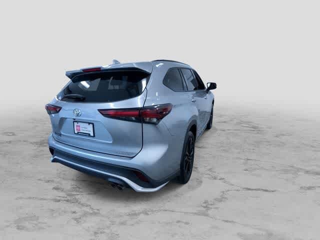 Thumbnail: 2025 Toyota Highlander - 9