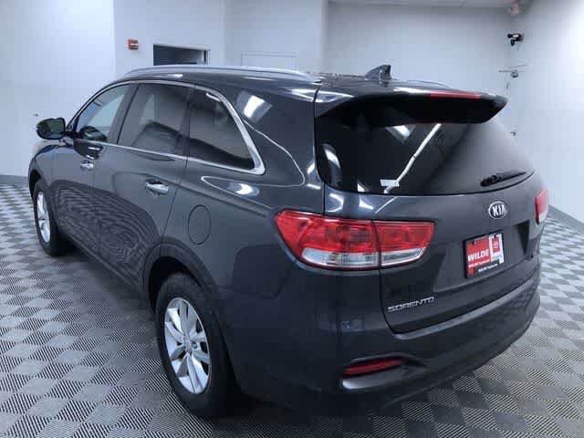 Thumbnail: 2016 Kia Sorento - 13