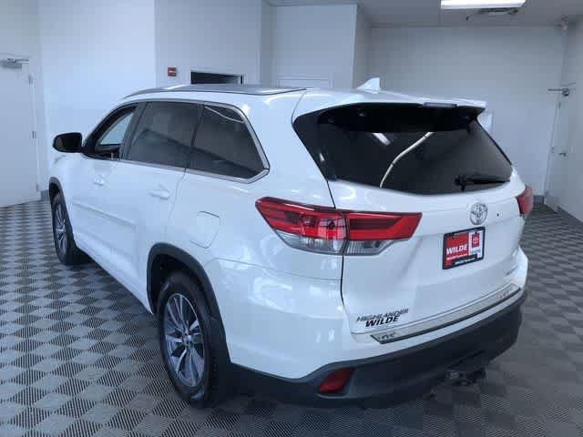 Thumbnail: 2017 Toyota Highlander - 14