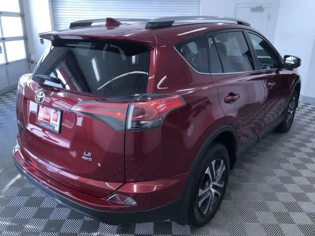 Thumbnail: 2018 Toyota RAV4 - 27