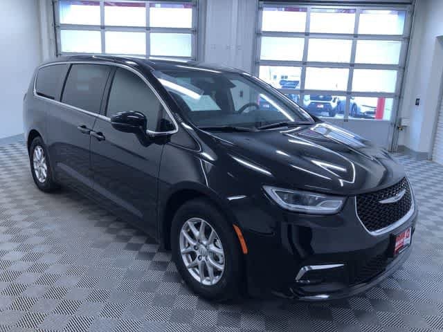 Thumbnail: 2025 Chrysler Pacifica - 37