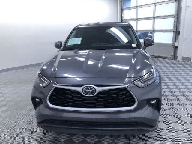 Thumbnail: 2024 Toyota Highlander - 16