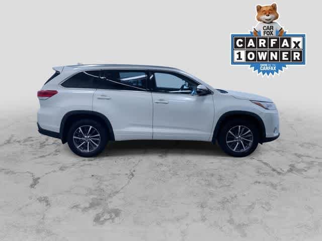 Thumbnail: 2018 Toyota Highlander - 2