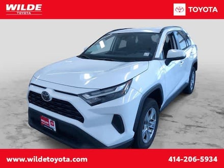 Shop 2025 Toyota RAV4 Hybrid XLE Sport Utility For Sale Milwaukee, Wisconsin