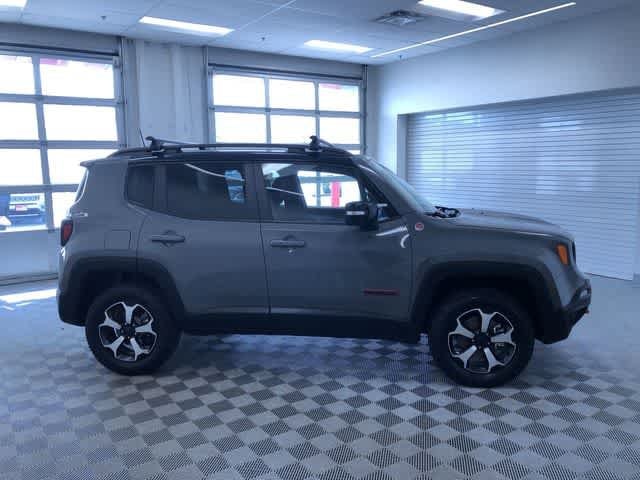 Thumbnail: 2022 Jeep Renegade - 37