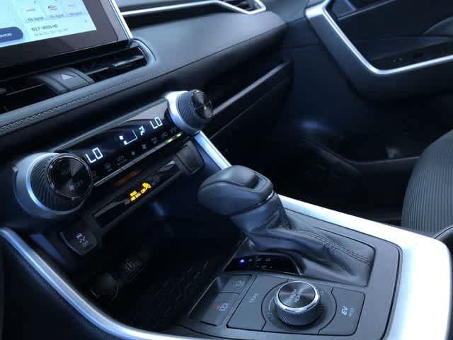 Thumbnail: 2025 Toyota RAV4 - 29