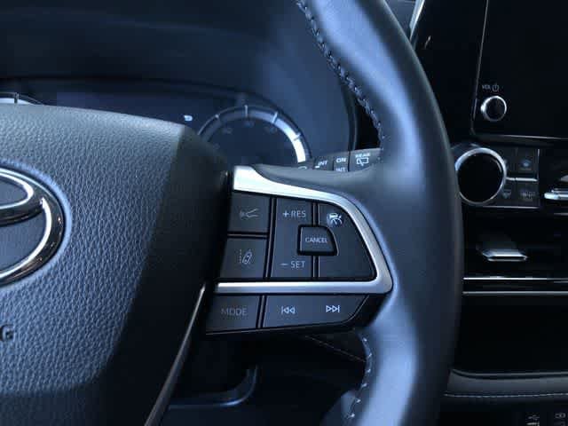 Thumbnail: 2024 Toyota Highlander - 28