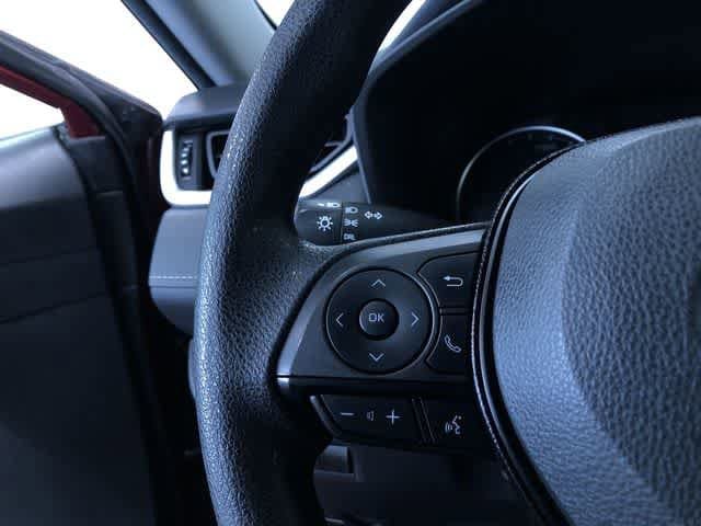 Thumbnail: 2021 Toyota RAV4 - 25