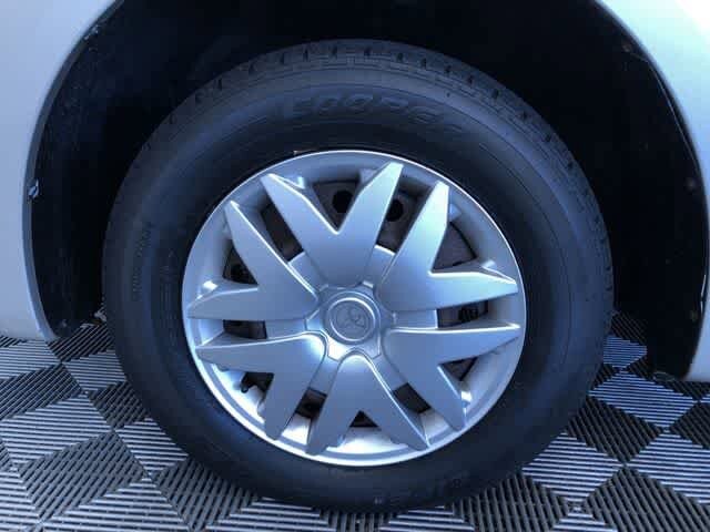 Thumbnail: 2005 Toyota Sienna - 37