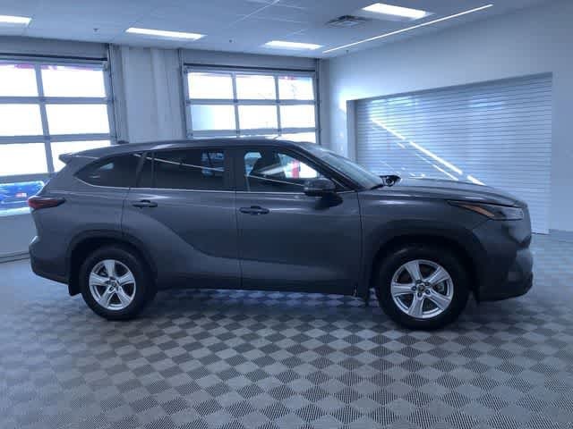 Thumbnail: 2024 Toyota Highlander - 37