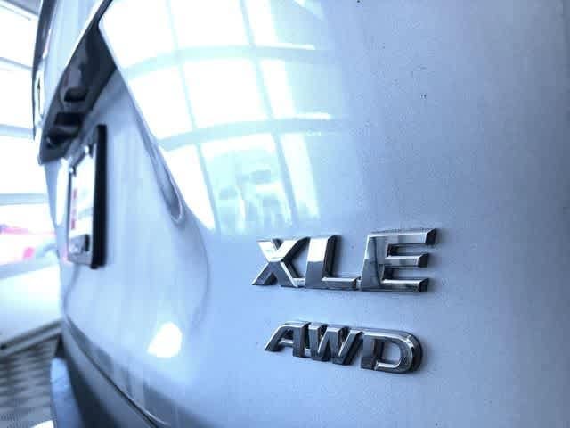 Thumbnail: 2025 Toyota RAV4 - 15