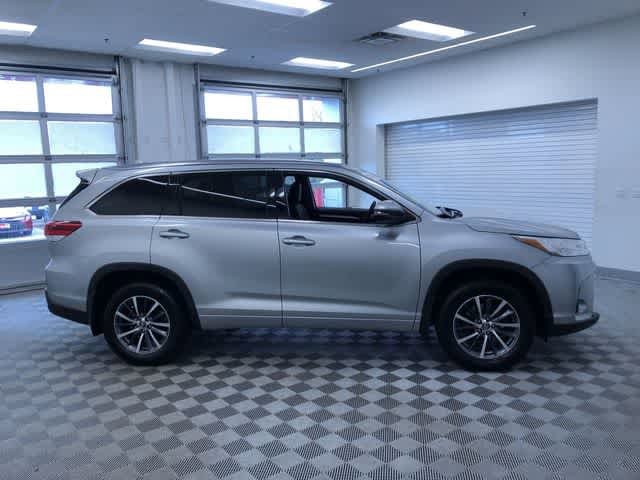 Thumbnail: 2018 Toyota Highlander - 34