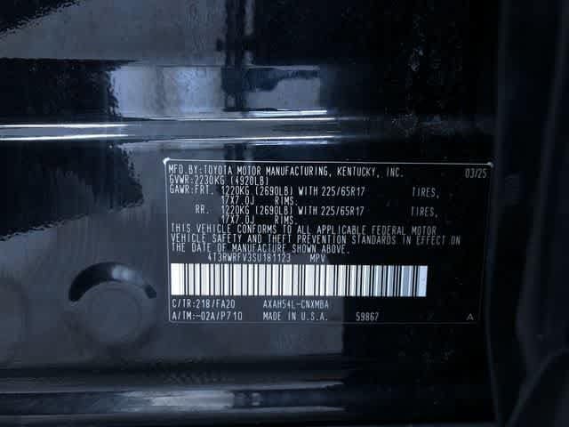 Thumbnail: 2025 Toyota RAV4 - 32