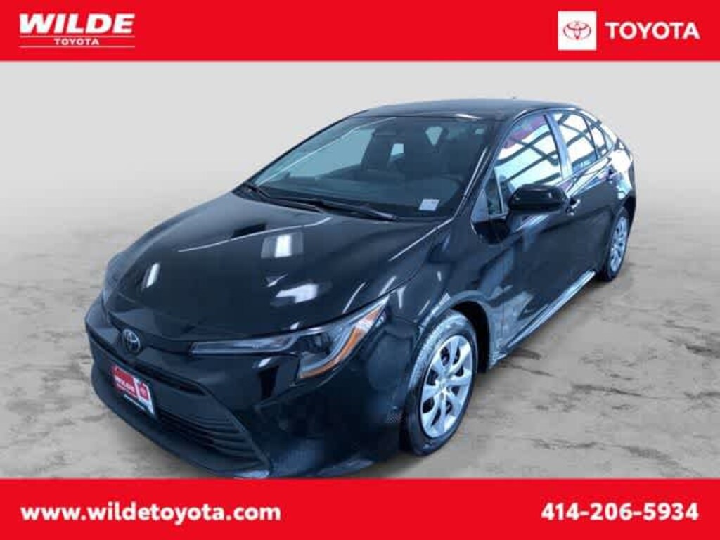 Used 2025 Toyota Corolla LE Car