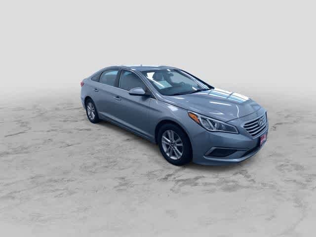 2016 Hyundai Sonata photo 3