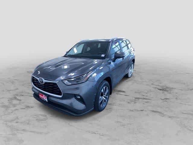 Thumbnail: 2023 Toyota Highlander - 6